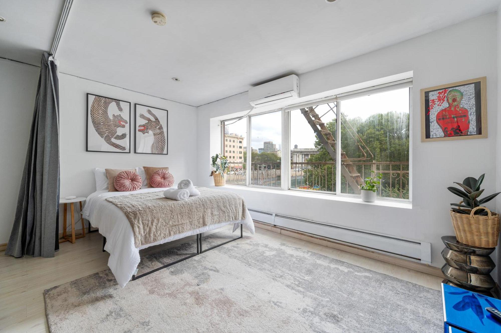 Apartment Bowery Two Bedroom *